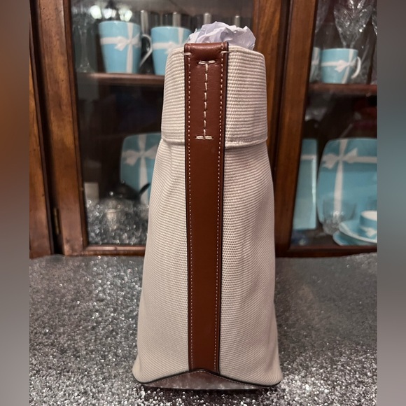 ❌SOLD❌ COACH Canvas Tote Large NWT EXCELLENT CONDITION - Picture 7 of 11